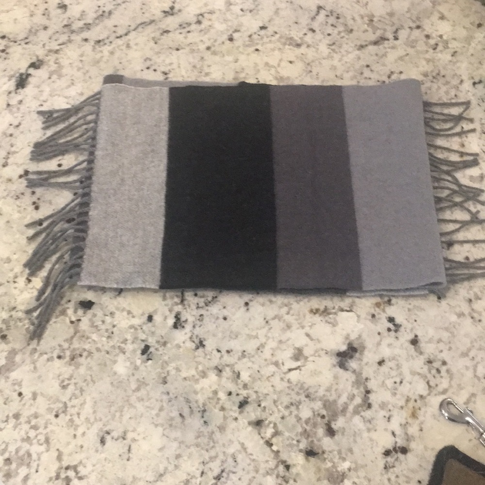 EXPRESS SCARF NEW